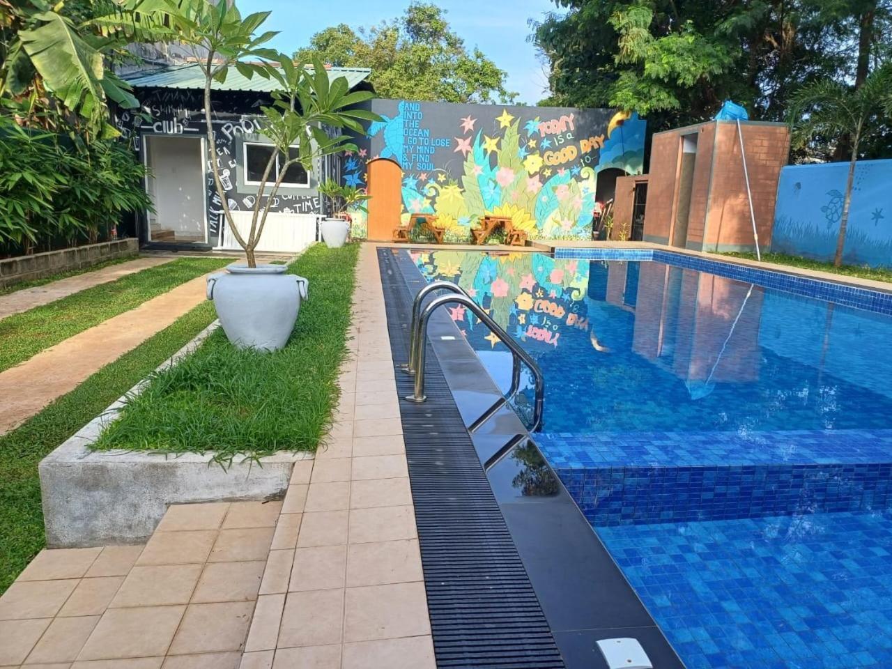 אנוראדפורה Thinaya Lake Resort מראה חיצוני תמונה